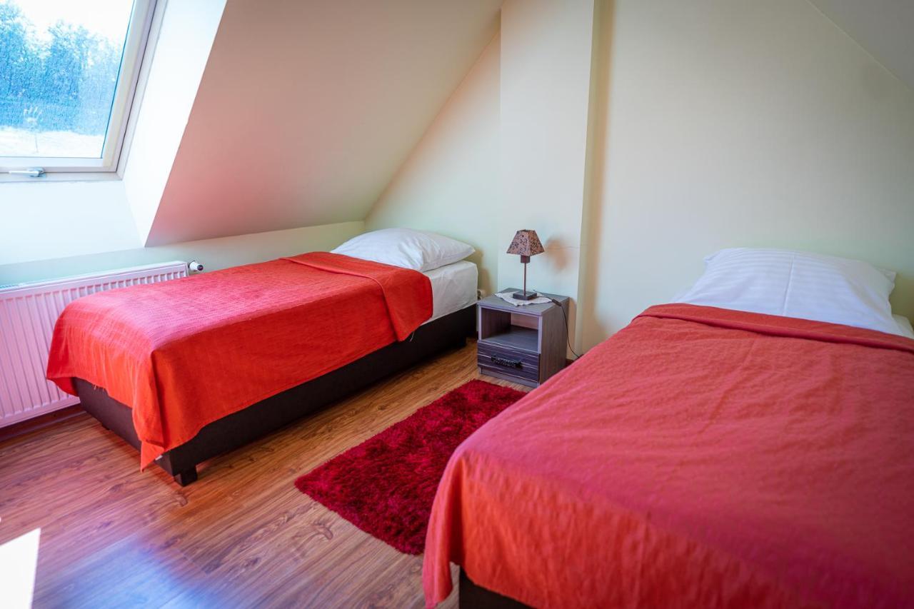 Osada Koszalkowo Wiezyca Szymbark  Exterior foto
